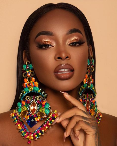 2023 Ideas, Queen Earrings, Straight Bundles, Oversized Earrings, Expensive Jewelry Luxury, African Earrings, Advanced Style, Clip In Hair, Favorite Hairstyles