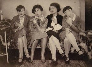 Women of the Bauhaus |Erich Consemüller, Marcel Breuer and his “harem” (from left to right: Marta Erps-Breuer, Katt Both and Ruth Hollos-Consemüller), c. 1927 Bauhaus Textiles, Anni Albers, Bauhaus Art, Walter Gropius, The Bauhaus, Design Movements, German Art, Vintage Photographs, Art Movement