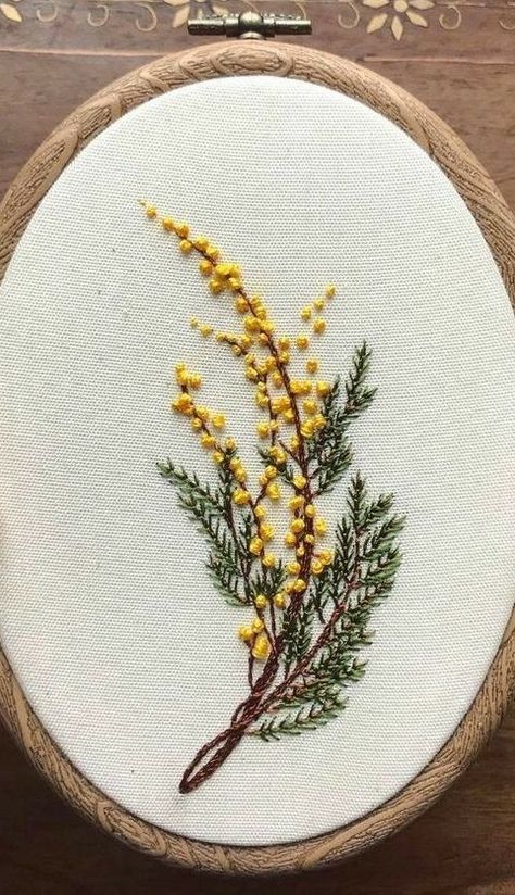 Embroidery Jacket Design, Simple Embroidery Patterns, Plant Embroidery Pattern, Thistle Embroidery, Circle Embroidery Design, Farmhouse Embroidery, Fern Embroidery, Oval Embroidery, Plant Embroidery