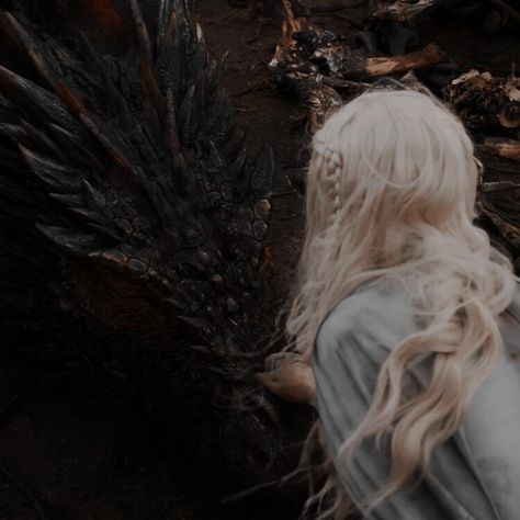 Targeryn Aesthetic, Mother Of Dragons Aesthetic, Dragon Princess Aesthetic, Jaehaera Targaryen Aesthetic, Haelena Targaryen Aesthetic, Targaryen Princess Aesthetic, Targeryan Aesthetic, Visenya Targaryen Aesthetic, House Of The Dragon Oc