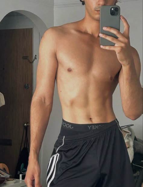 Toned Arms Male, Athletic Lean Body Men, Bulk Body Men, Men Workout Aesthetic, Slim Muscular Male, Broad Shoulders Men, Back Mirror Selfie, Mens Hygiene, Shoulder Aesthetic