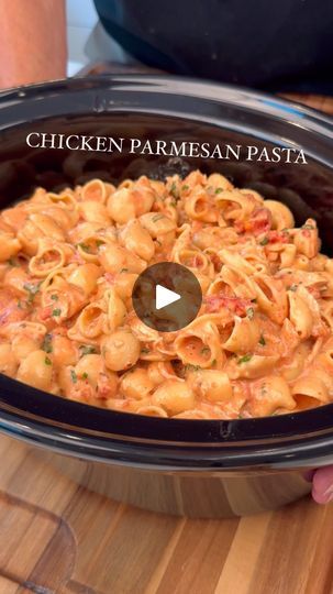 476K views · 2.7K reactions | Chicken Parmesan Pasta 

Stealth Health Slow Cooker Meal Prep Series, Episode 17

Per Serving (makes 10)
580 Calories
54g Protein
58g Carbs
16g Fat

Ingredients:
40oz chicken breast (1120g)
1, 28oz can of peeled or crushed tomatoes (784g)
2 tablespoons tomato paste
2 tablespoons minced garlic
1.5 tablespoons coarse salt
1 tablespoon Italian seasoning
1 tsp of black pepper, onion powder, chili flakes
15g parmigiano reggiano

High: 2-3 hours
OR
Low: 3-4 hours

672g pasta, cooked to 50%
(Aka, cook for half the time shown on the box)

300g 2% cottage cheese
240ml fat free milk
100g 1/3 fat cream cheese
150g parmigiano reggiano
1 tablespoon white miso (optional)
Salt & pepper to taste

Top with chopped basil

Notes:
- For accurate “serving sizes” - weigh your empty Slow Cooker Meal Prep, Stealth Health, Cottage Cheese Pasta, Crockpot Chicken Parmesan, High Protein Pasta, Slow Cooker Meal, Serving Sizes, Chicken Parmesan Pasta, Slow Cooker Pasta