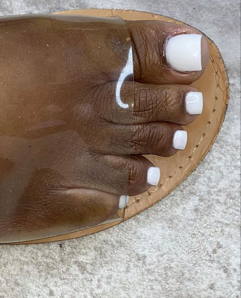 Toenail Polish Black Women, French Top Toes Black Women, French Tip Acrylic Toes Black Women, French Pedicure Black Women, White Toes Pedicure Black Women, French Toe Nails, Shellac Nail Colors, Summer Toes, Mirror Nails