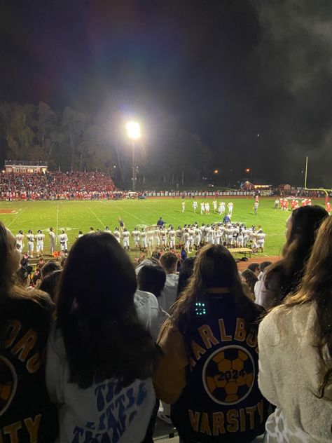 Fall Football Game Aesthetic, Hs Football Aesthetic, Fall Sports Aesthetic, Highschool Sports Aesthetic, Fall School Vibes, Football Aesthetic High School, Highschool Football Game Aesthetic, Football Game Aesthetic High School, Fall Football Aesthetic