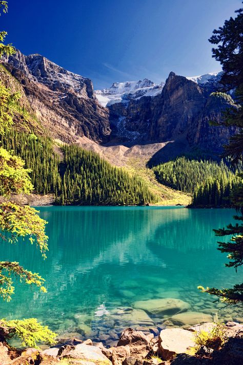 Banff National Park, Mountain Lake, Alam Yang Indah, Pretty Places, Places Around The World, Vacation Spots, Dream Vacations, Travel Dreams, Beautiful Landscapes