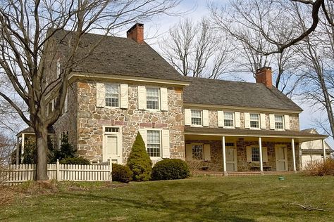 National Register of Historic Places listings in northern Chester County, Pennsylvania - Wikipedia Chester County Pennsylvania, Alliance Ohio, Stone Farmhouse, Old Stone Houses, Colonial Exterior, Primitive Homes, Country Homes, Stone Cottage, Farmhouse Exterior