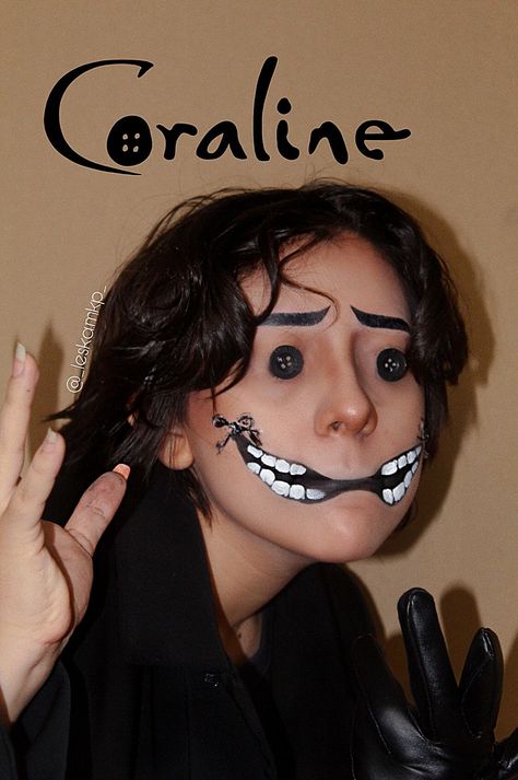 Wybie Coraline Makeup, Caroline Makeup Halloween, Wybie Coraline Disfraz, Caroline Halloween Costume, Wybie Makeup, Wybie Cosplay, Caroline Halloween, Cosplay Facil, Coraline Wybie