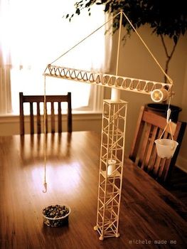 This might be an interesting way to approach a discussion about architecture and simple machines. Plus, how cool would it be to make a working crane! Toy Crane, Recycling For Kids, Work Building, Tower Crane, Middle School Science Experiments, Science Crafts, Science Notebooks, Technology Projects, Interactive Science Notebook