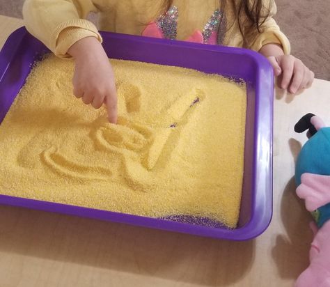 Corn Sensory Play, Corn Theme Preschool, Corn Activities For Preschool, Corn Activity, Dani Kruha, Corn Theme, November Lesson Plans, Sensory Tray, Songs For Toddlers