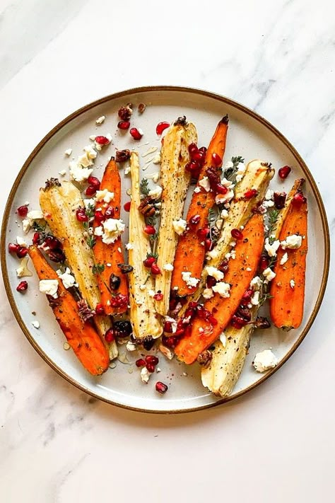 Honey Roast Carrots and Parsnips with Feta and Pomegranate Roasted Carrots Parsnips, Curried Parsnip Soup, Glazed Carrot, Carrots And Parsnips, Roast Carrots, Roasted Carrots And Parsnips, Gluten Free Side Dishes, Glazed Vegetables, Roasted Baby Carrots