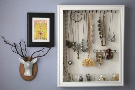 25 Easy Projects to Help Make Your Home Clutter-Free | eHow Homemade Jewelry Holder, Jewerly Organizer, Jewerly Displays, Mens Jewerly, Jewelry Organizer Wall, Diy Jewelry Display, Diy Jewelry Holder, Jewelry Organizer Diy, Diy Holder