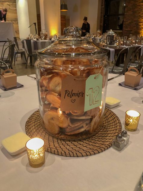 I Loved My Cookie Jar Centerpieces, They Were A Hit! - Imgur Edible Table Centerpieces, Cookie Centerpiece Ideas, Edible Centerpieces Wedding, Food Centerpieces, Edible Centerpieces, Jar Display, Cookies Theme, Cookie Table, One Smart Cookie