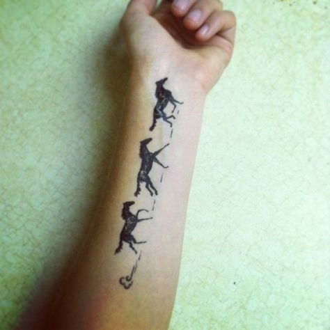 horses tattoo on  forarm - 40 Awesome Horse Tattoos Small Horse Tattoo, Horse Tattoo Design, Cowgirl Tattoos, Tattoo Trend, Horse Tattoo, Feather Tattoos, Tattoos Gallery, Foot Tattoos, Trendy Tattoos