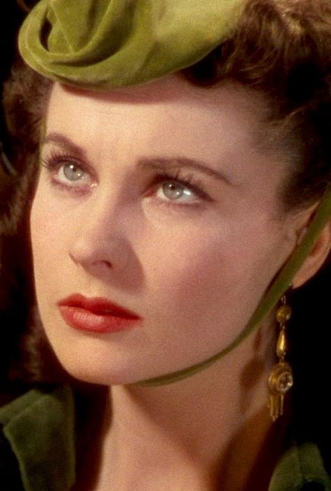 Rhett Butler, Scarlett O'hara, Vivien Leigh, Look Retro, Old Hollywood Stars, Actrices Hollywood, Hazel Eyes, Gone With The Wind, Golden Age Of Hollywood