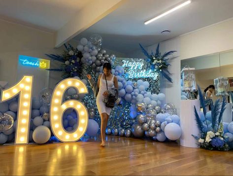 Shades Of Blue Party Decor, 16 Shades Of Blue Party, 50 Shades Of Blue Birthday Party, Teen Party Themes, Blue Sweet 16, 17 Birthday, Blue Birthday Parties, Teenager Birthday, Birthday Party Decorations Diy