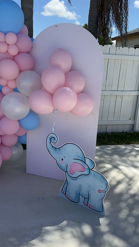 Gender Ideas, Idee Babyshower, Elephant Theme, Baby Planning, Reveal Party, Reveal Parties, Gender Reveal Party, Gender Reveal, Novelty Lamp