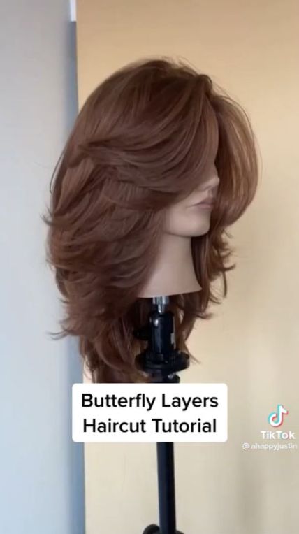 Butterfly Haircut Tutorial Butterfly Haircut Butterfly Layers, Butterfly Hairstyle, Butterfly Haircut, Haircut Tutorial, Hair Inspiration Long, Layered Haircuts For Medium Hair, Haircut Short, Hairstyles For Layered Hair, Blowout Hair