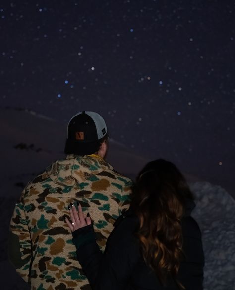 This couple celebrated their engagement with an experience under the stars! Book and experience with us at the linkin bio. #astrophotography #milkyway #nightsky #astrophoto #milkywaygalaxy #astronomy #milkywaychasers Watching Stars Couple, Couple Under Stars, Couple Staring At The Stars, Couple Under The Stars Aesthetic, Cuddling Under The Stars, Night Sky Couple Under The Stars, Sky Gif, Milky Way Galaxy, Dear Future