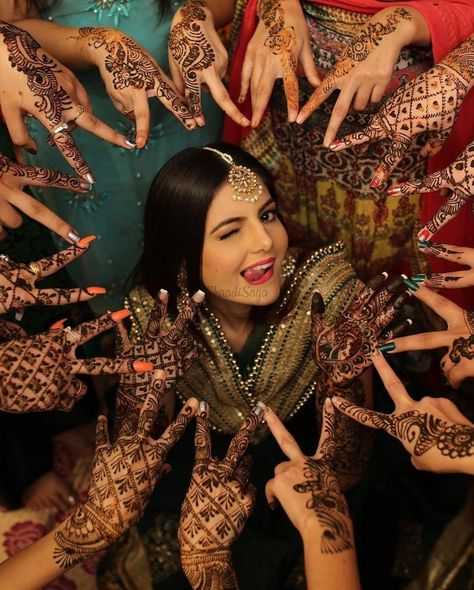 Must have Wedding Photos With Bridesmaids   #bride #indianwedding #bridalinspo #shaadisaga #weddinginspo  #mehndioutfit #mehendi   #mehndijewellery  #bridaldiaries #desibride #bridesofindia #photoideas Mehendi Photoshoot, विवाह की फोटोग्राफी की मुद्राएं, Haldi Photoshoot, विवाह की दुल्हन, Mehendi Photography, शादी की तस्वीरें, Bridesmaid Poses, Indian Bride Poses, Indian Bride Photography Poses