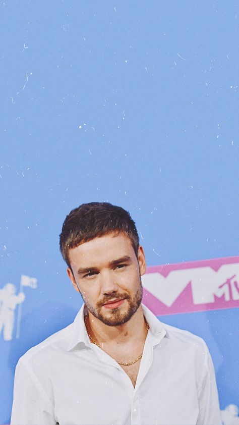 Liam Payne Wallpaper Lockscreen, Liam Payne Christmas, Liam Payne Lockscreen, What Makes You Beautiful, Liam Payne, In Loving Memory, Wallpaper Iphone Cute, Beautiful Wallpapers, Wallpaper Iphone