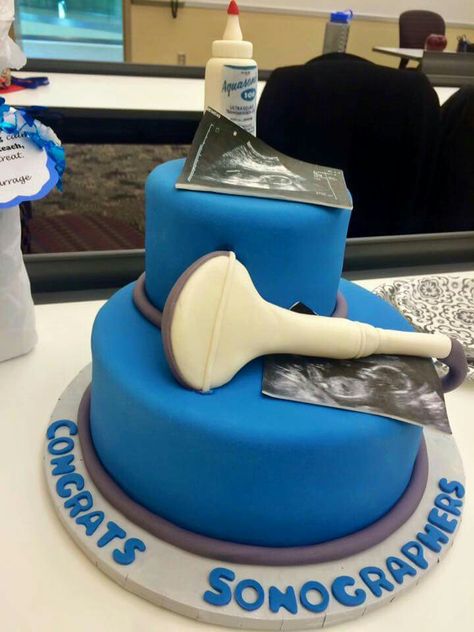 Ultrasound cake Doctor Graduation Cake, Ultrasound School, Medical Cake, Cardiac Sonography, Graduation Cake Designs, Diagnostic Medical Sonography, Ultrasound Tech, Ultrasound Pictures, Nurse Aesthetic