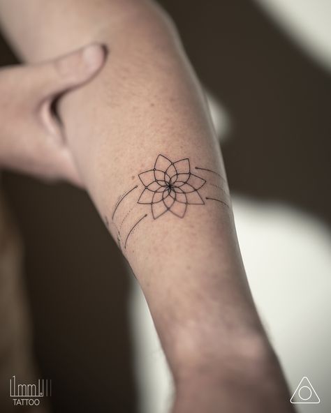 Anahata Tattoo, Flower Of Life Tattoo Women, Flower Of Life Wrist Tattoo, Flower Of Life Neck Tattoo, Flower Of Life Arm Tattoo, Geometric Tattoo Flower Of Life, Flower Of Life Tattoo, Flower Of Life Pendant, Spiritual Tattoo