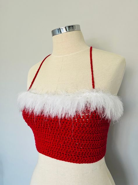 Christmas Crochet Outfit, Crochet Christmas Outfit, Christmas Crop Top, Crochet Xmas, Crochet Tops Free Patterns, Crochet Summer Tops, Holiday Crochet, Crochet Fashion Patterns, Crochet Crop