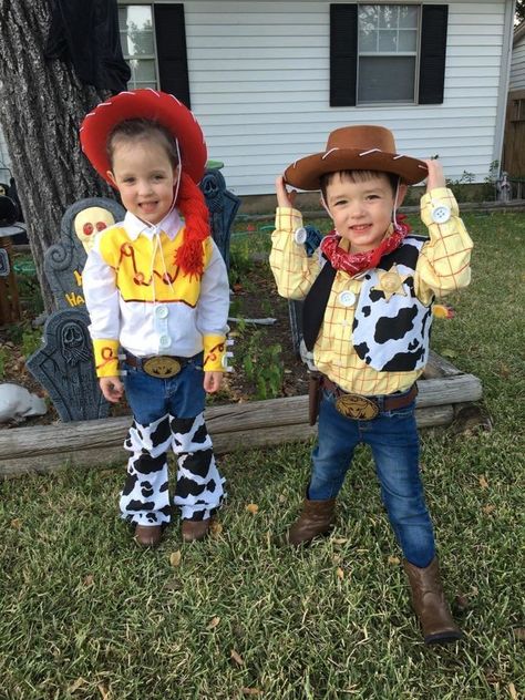 Halloween Costumes For Twins That Will Win You Over, Twice | HuffPost Life Sibling Halloween Costumes Boys, Halloween Costumes For Twins, Costumes For Twins, Brother Sister Halloween Costumes, Sister Halloween Costumes, Sibling Halloween Costumes, Twin Costumes, Sibling Costume, Old Lady Costume