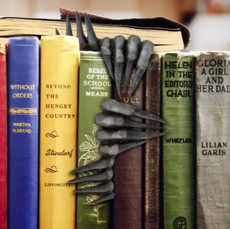 Bookish Halloween Eye Candy to Treat Your Home (and Yourself) To Bookmarks Halloween, Funny Bookmarks, Hand Statue, Witch Hands, Dark Home Decor, Goth Home, Goth Home Decor, Dark Home, Goth Decor