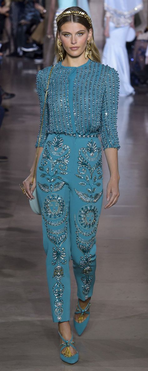 جورج حبيقة, Mode Hippie, Party Mode, Georges Hobeika, Moda Vintage, Fashion 2018, Mode Inspiration, Mode Style, Couture Fashion