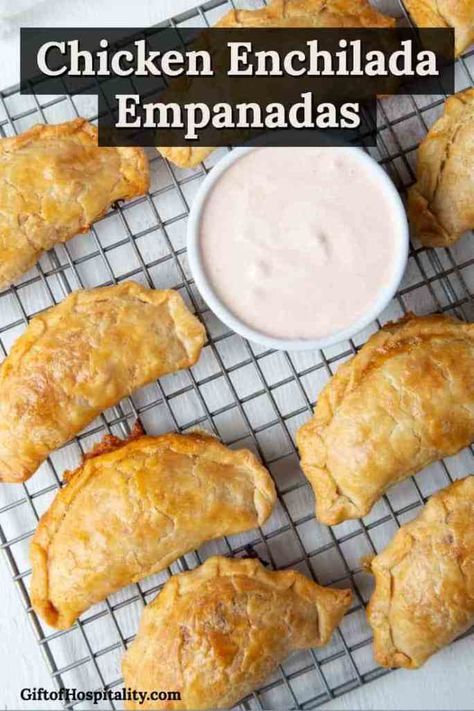 Enchilada Empanadas, Empanada Ideas, Empanadas Chicken, Empanada Recipes, Easy Empanadas Recipe, Baked Tacos, Empanada Dough, Chicken Empanadas, Empanadas Dough