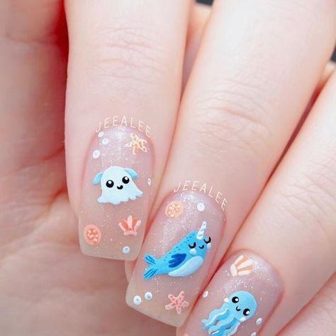 Jelly Fish Nails Designs, Narwhal Nails, Nail Art Fish, Sea Life Nails, Jelly Fish Nails Art, Sea Creature Nails, Octopus Nail Art, Jellyfish Nail Art, Under The Sea Nails