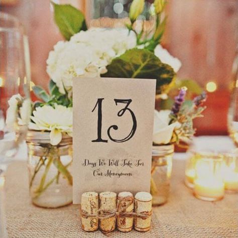 7 Simple & Stunning Wine Cork Wedding DIY Ideas Wedding Ideas Table Numbers, Wine Cork Wedding Decorations, Wine Cork Wedding Favors, Wine Cork Centerpiece, Wedding Diy Ideas, Wedding Table Planner, Wine Cork Wedding, Wine Theme Wedding, Cork Wedding