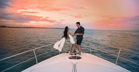 Yup, "proposal holidays" are now a thing. Proposal Sunset, Best Yachts, Yacht Party, Yacht Rental, Private Yacht, Sunset Cruise, Ulsan, Super Yachts, Yacht Charter