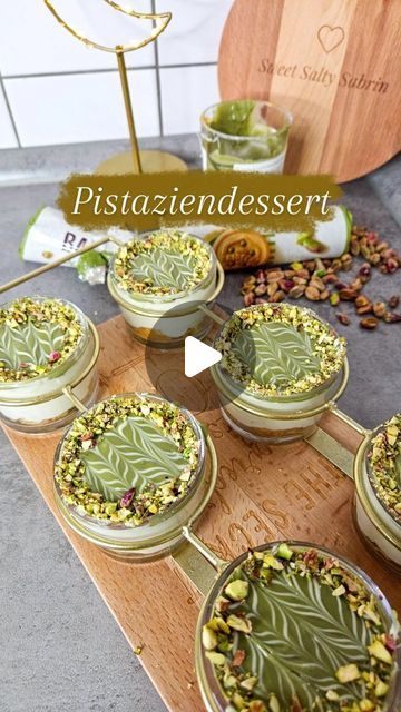 Pistachio Creme Recipes, Pistachio Dessert Vegan, Ramadan Song, Pistachio Cremeux Recipe, Pistachio Creme, Pistachio Dessert, Köstliche Desserts, Iftar, Pistachio