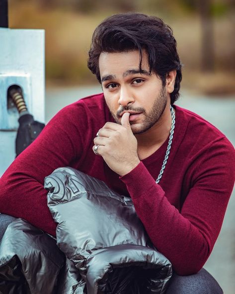 Asim Azhar, Pakistani Actors, Fashion Baby Girl Outfits, Cute Love Pictures, Selfie Ideas, Pakistani Actress, Fashion Baby, Cute Actors, Cute Selfie Ideas