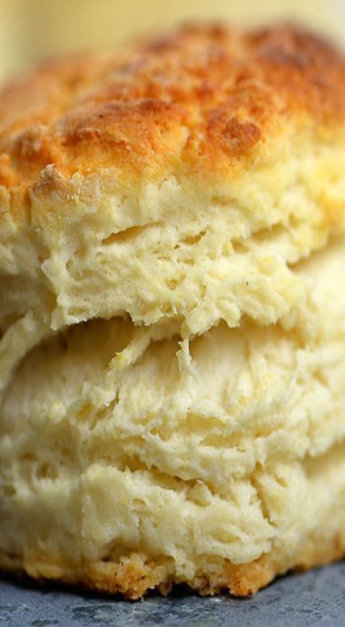 Easy Homemade Biscuits, Buttermilk Biscuit, Homemade Biscuits Recipe, Buttermilk Biscuits Recipe, Fluffy Biscuits, Buttermilk Recipes, Biscuit Rolls, Biscuits Recipe, Homemade Biscuits