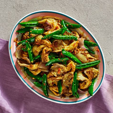 Springtime Meals, Mushroom Stroganoff, Food And Culture, Fried Oysters, Magazine Recipes, Oyster Mushroom, Vietnamese Food, Vegetable Side, Sugar Snap Peas