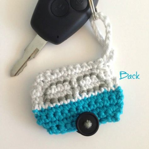 Weiner Dogs, Confection Au Crochet, Crochet Keychain Pattern, Craft Stuff, Keychain Design, Crochet Motifs, Crochet Keychain, Crochet Applique, Love Crochet