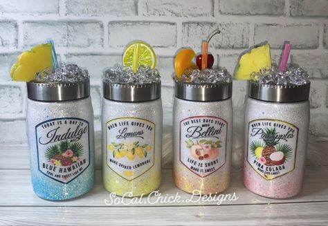 Epoxy Mason Jar Tumbler, Alcohol Tumbler Ideas, Mason Jar Tumbler Ideas, Lemonade Tumbler, Diy Tumbler Cups, Sublimation Cups, Spiked Lemonade, Mason Jar Tumbler, Glitter Mason Jars