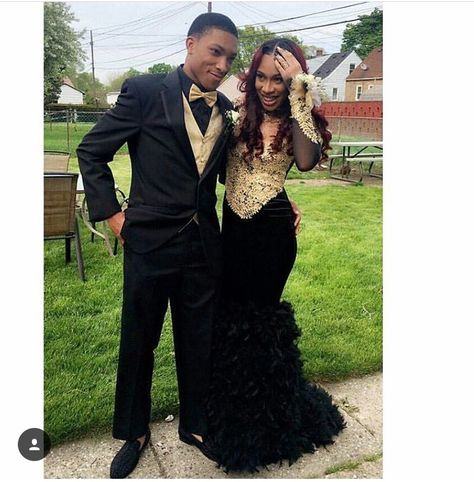 @SupremeCurlz Black And Gold Prom Couple Outfit, Gold Prom Couple Outfit, Black And Gold Prom Couple, Black And Gold Prom Suit, Gold Prom Couple, Cute Prom Couples, Gold Prom Suit, Prom Couples Outfits, Black And Gold Prom