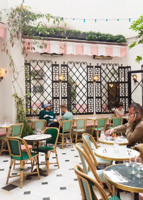 Creperia Ideas, Paris Vogue, Design Darling, Parisian Cafe, Restaurant Paris, French Cafe, Paris Cafe, Paris Restaurants, French Bistro