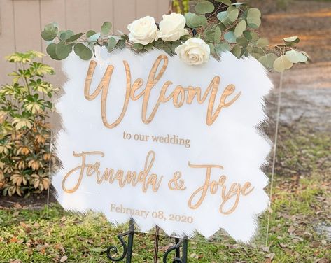 Welcome Sign Acrylic, Glass Signage, Ring Box Wedding Rustic, Acrylic Welcome Sign, Gold Wedding Signs, Acrylic Wedding Sign, Welcome Wedding Sign, Calligraphy Signs, Rustic Wedding Rings