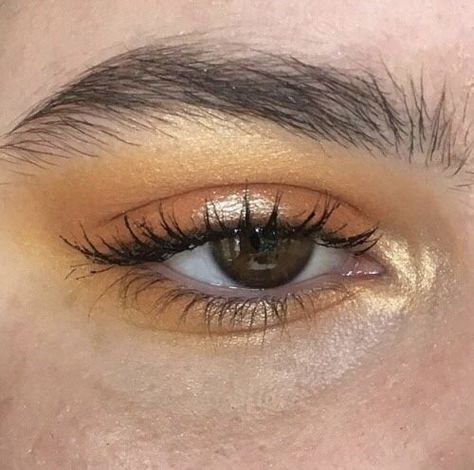 Pics Pinterest, danish-streets, lacooletchic, glamorgorgeous, fashiion-gone-rouge, champagneculture, i-love-fashion-and-boys Make Up Gold, Kesha, Long Lashes, Makeup Goals, Love Makeup, Eyeshadow Looks, Pretty Makeup, Aesthetic Makeup, Eyeshadow Makeup