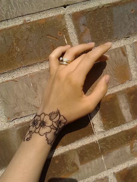 Drawing by Alicia Dyson. Would you like this drawn on your wrist with Henna? Let me know! Flower Arm Cuff, Henna Wrist, Dragon Henna, Small Henna Designs, Wrist Henna, Cute Henna Tattoos, Jagua Tattoo, Small Henna, Henna Designs Wrist