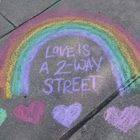 Hair Rainbow, New York Graffiti, Sidewalk Chalk Art, Sidewalk Art, Vibe Quote, Arte Alien, Banksy Graffiti, 3d Street Art, Rainbow Aesthetic