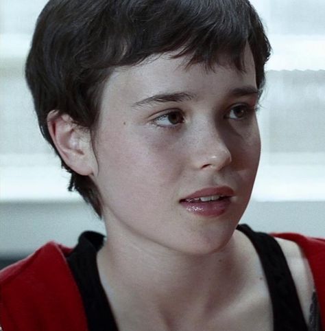 Page Haircut, Elliot Page, Ellen Page, Cute Hairstyles For School, Ideal Boyfriend, Haircut Inspiration, My Kind Of Woman, Female Actresses, Human Behavior