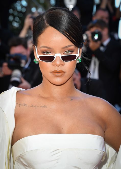 Hot Trend Alert: Your Sunglasses Should Barely Cover Your Eyeballs This Summer Photos | W Magazine Rihanna Sunglasses, Occasion Nails, Rihanna Hairstyles, 90s Sunglasses, Small Sunglasses, Red Carpet Beauty, Pedicure Manicure, Cute Sunglasses, Trendy Swimwear