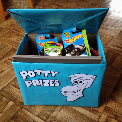 Potty Training Ideas, Potty Training 101, Potty Training Rewards, Potty Training Girls, Potty Training Boys, Starting Potty Training, Toddler Potty, Toddler Potty Training, How To Potty Train