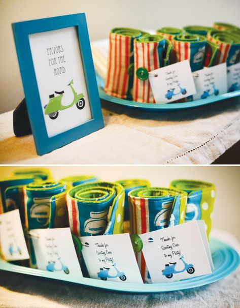 vintage-vespa-scooter-party-favors Vespa Themed Birthday Party, Scooter Birthday Party, Scooter Cake, 30th Birthday Favors, Vespa Piaggio, Vintage Vespa, Italian Theme, Boys First Birthday Party Ideas, Crayon Roll